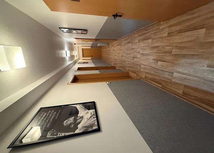 Отель Eurocity Брухкёбель